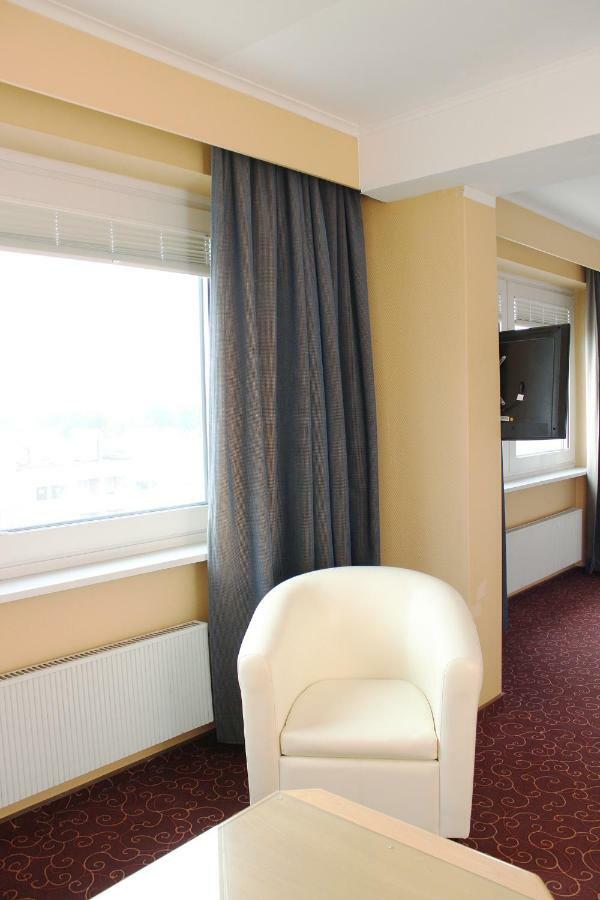 Wiking Hotel Henstedt-Ulzburg Exterior foto
